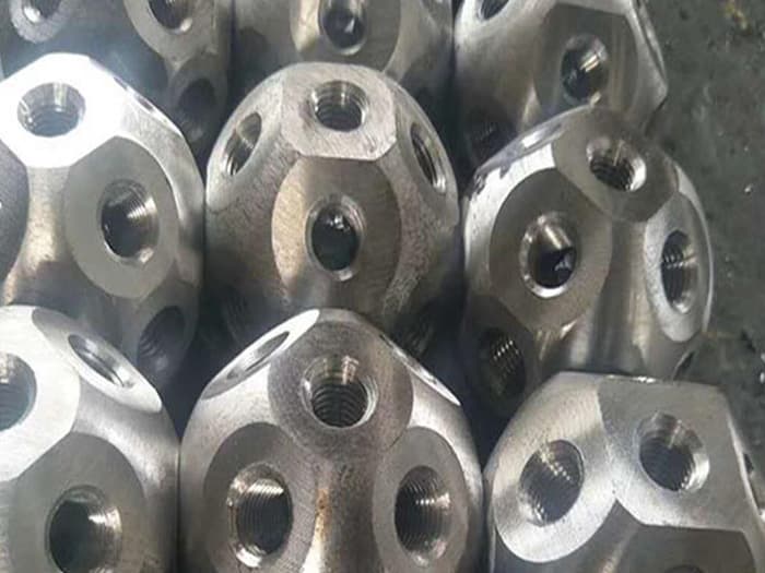 东港螺栓球网架杆件制作