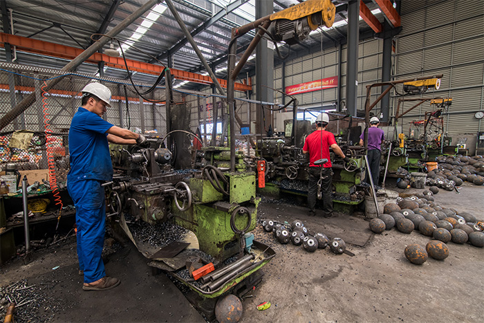 东港网架配件车间